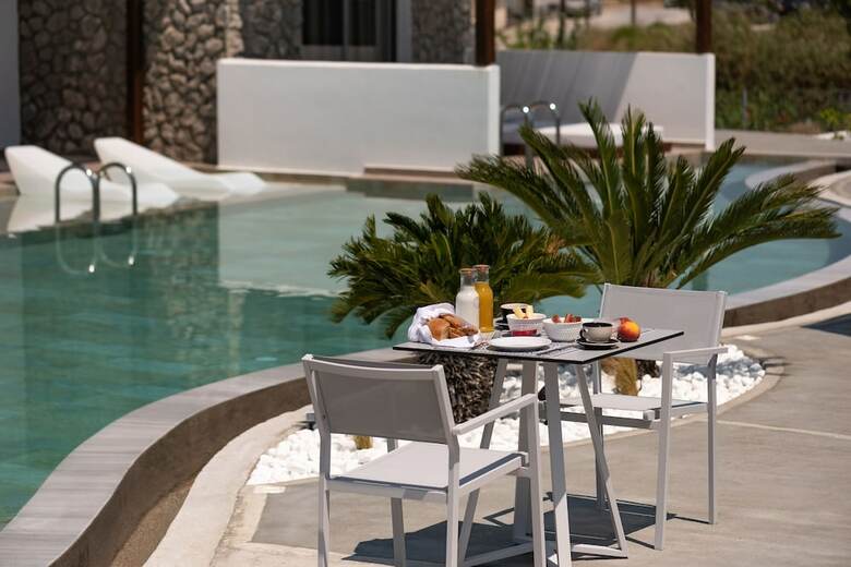 Hotel Nama Retreat