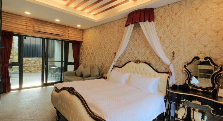 East Love B&B