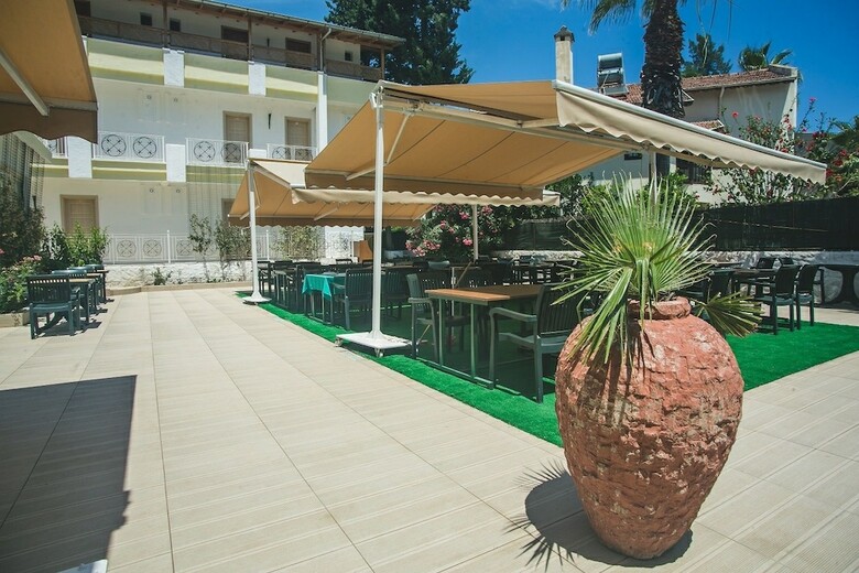 Dinara Garden Hotel