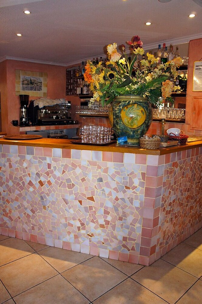 Hotel H�tel Restaurant Les Cavalets