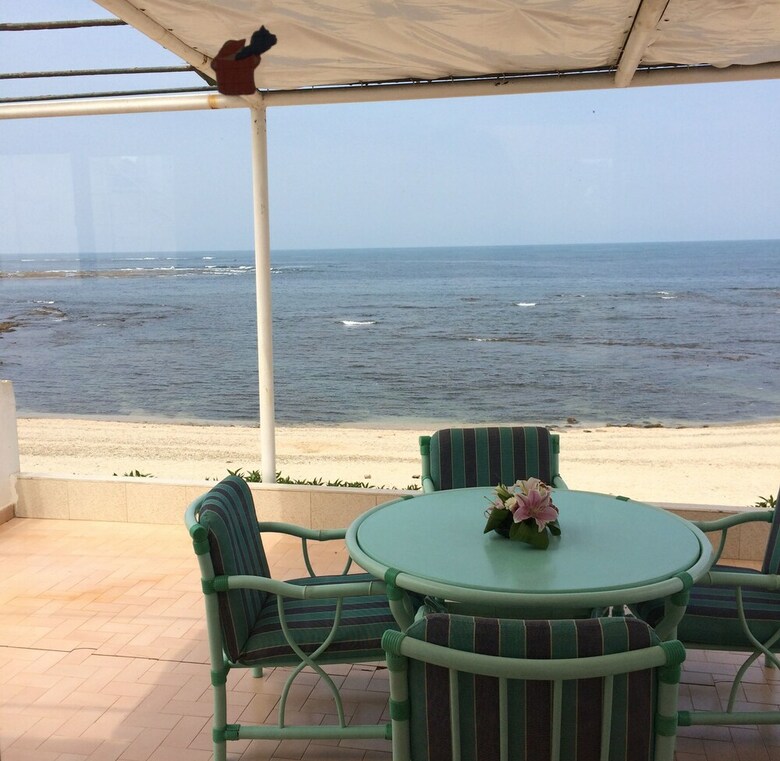 Villa Cabanon Pied Dans L Eau