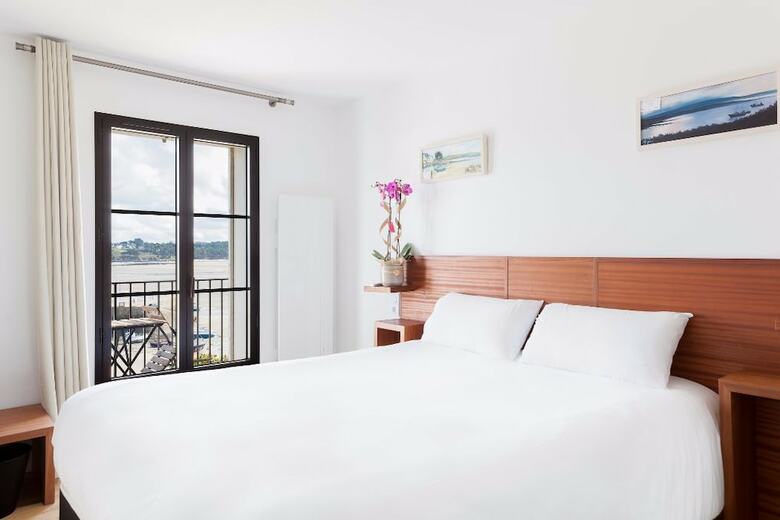 Hotel H�tel Du Port Locquirec