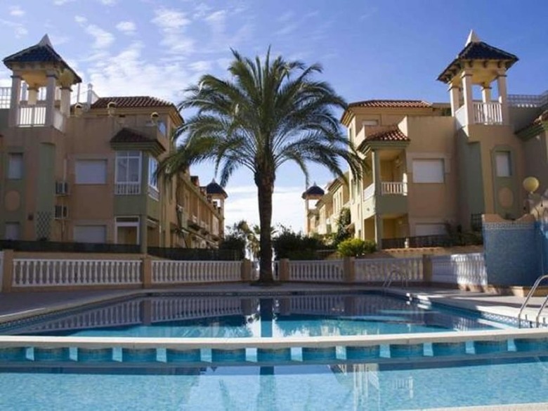 Apartamento Villas de Frente Marino Bajo