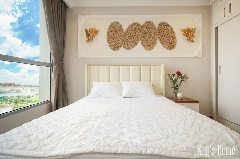 Vinhomes Golden River Luxury Apartment