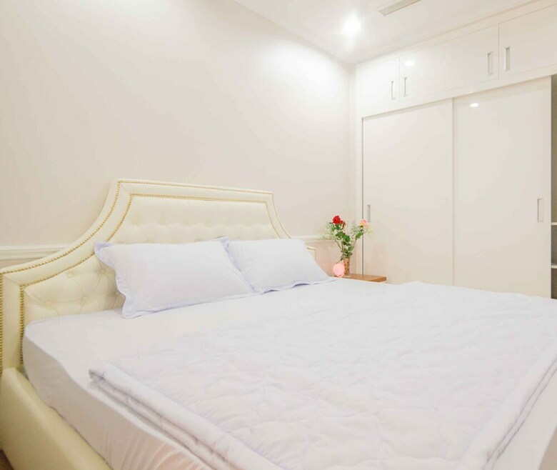 Vinhomes Golden River Luxury Apartment