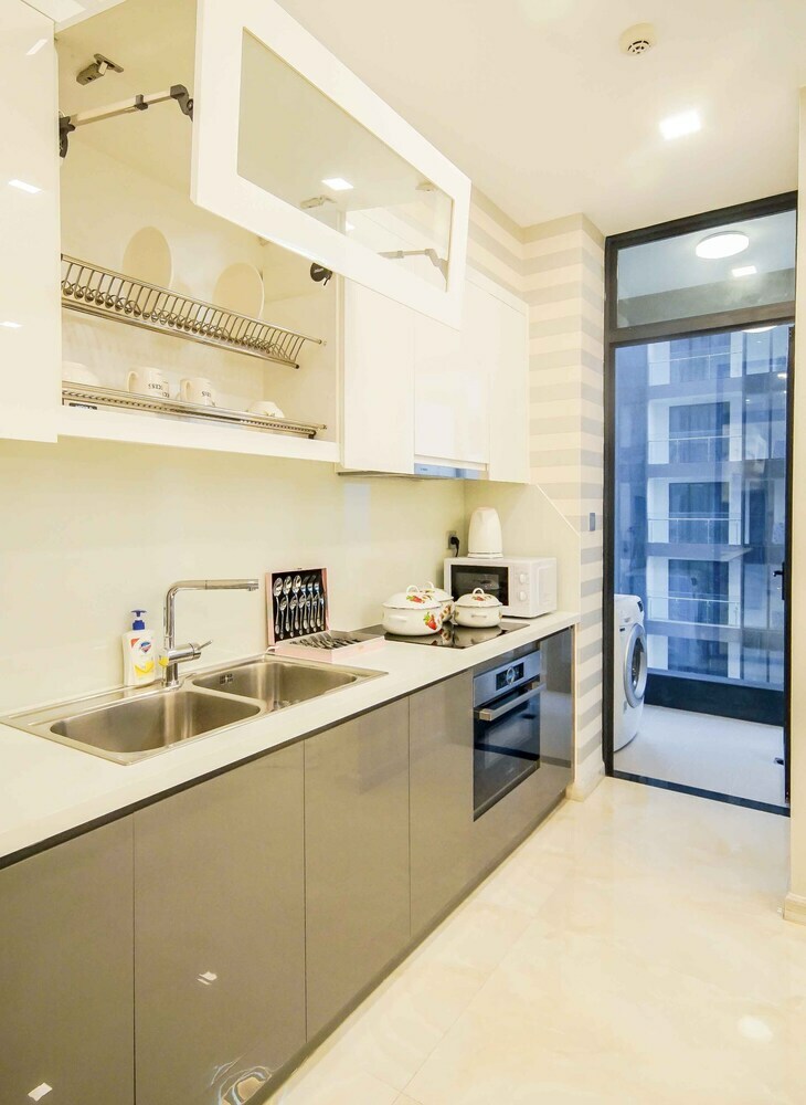 Vinhomes Golden River Luxury Apartment