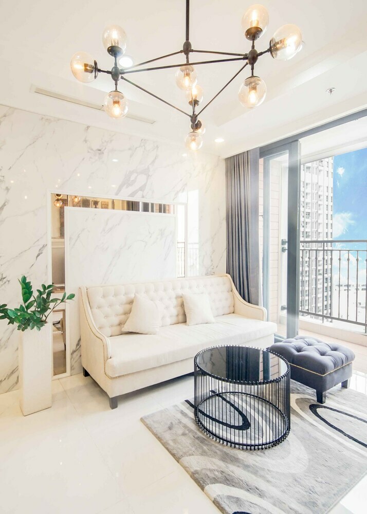 Vinhomes Golden River Luxury Apartment