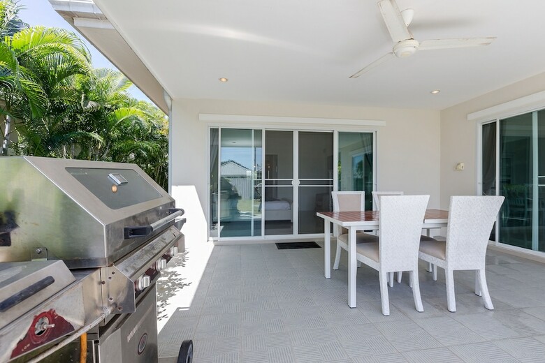Pool Villa With 3 Bedrooms L55