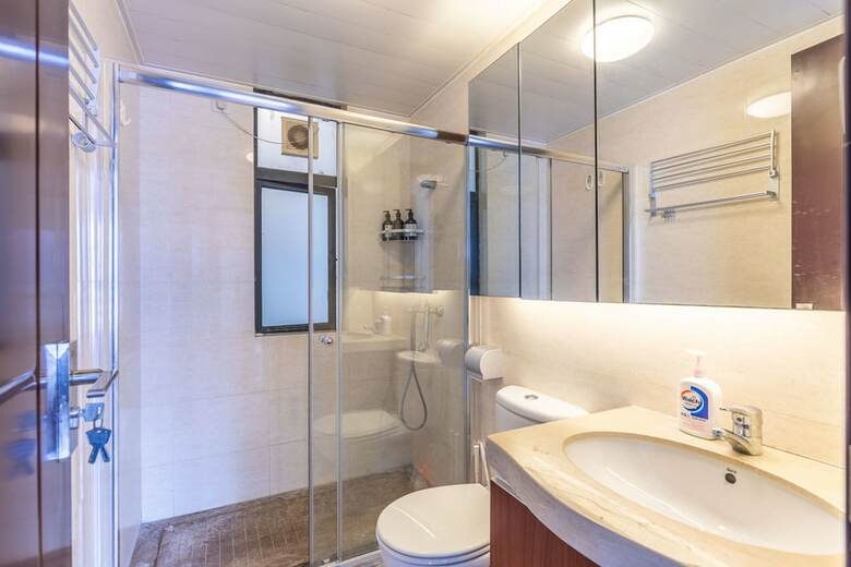 Locals Boutique Apartment Huafa Plaza 8