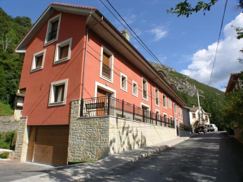 Apartamentos Puente La Molina