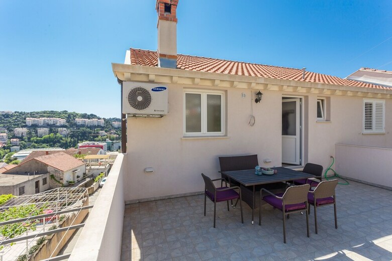 Ellu Apartments