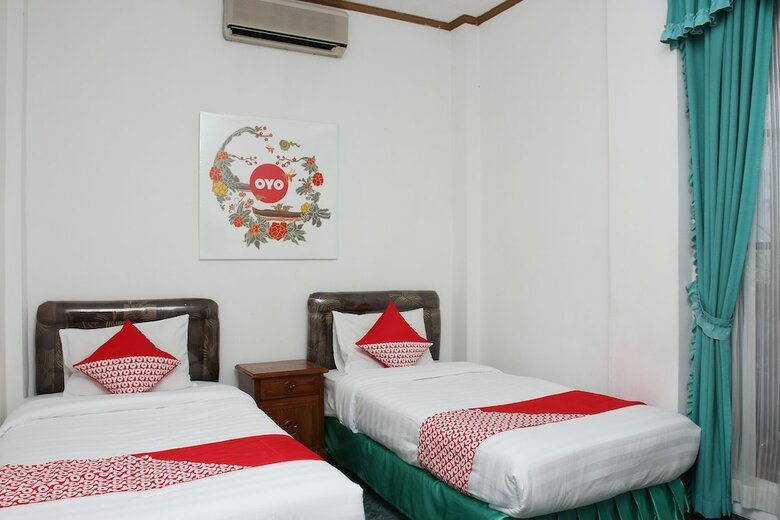 Oyo 392 Hotel Mawar Saron
