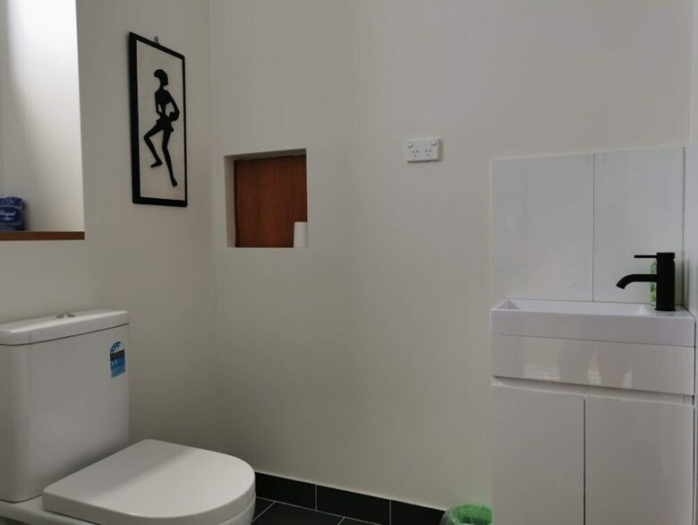 Serviced Waterfront Whole Villa Sydney