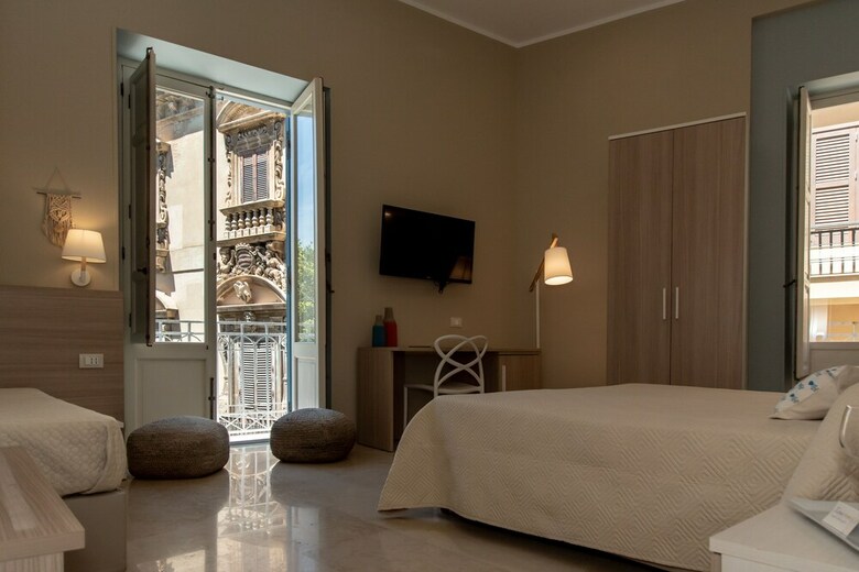 Hotel Xenia Rooms
