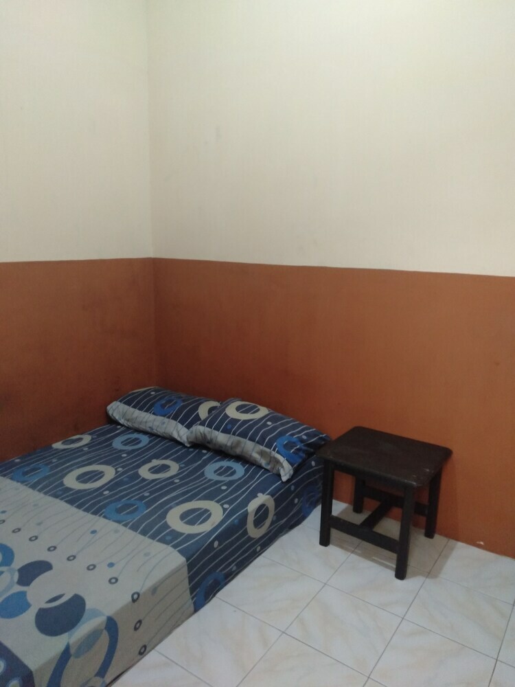 Bed & Breakfast Puri Made 2 Homestay