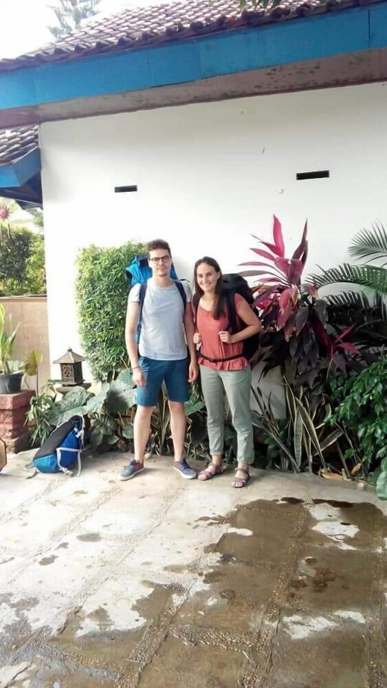 Bed & Breakfast Puri Made 2 Homestay