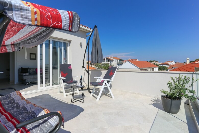 Apartamentos The Tribunj Suites