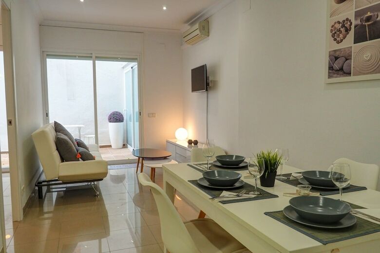White Center Apartment