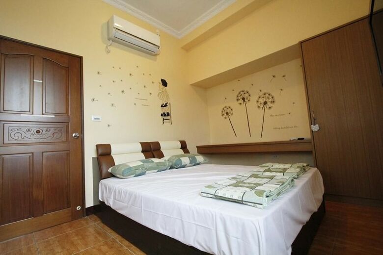 Bed & Breakfast Equuleus Homestay