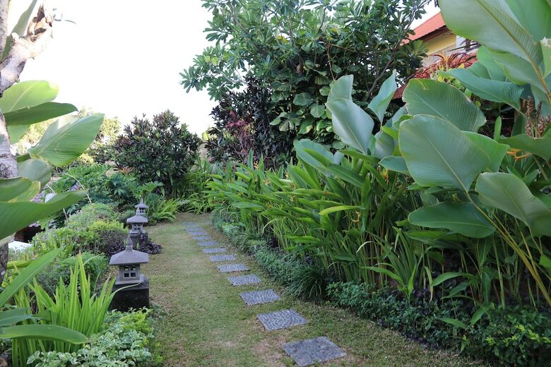 Hotel Alamanda Lovina