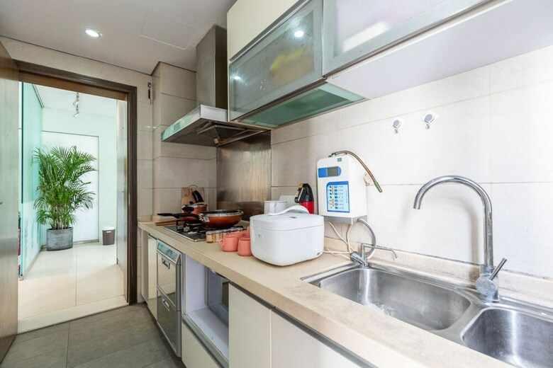 Locals Boutique Apartment Huafa Plaza 32