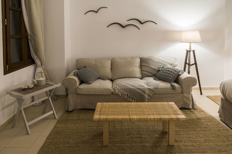 Apartamentos Syros Wellness Luxury Suites