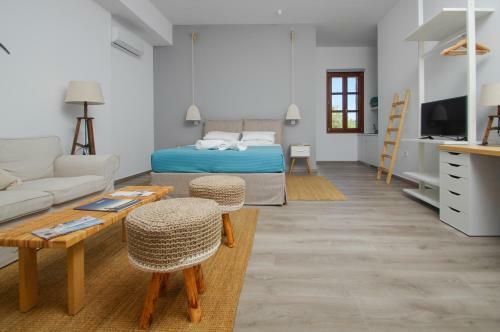 Apartamentos Syros Wellness Luxury Suites