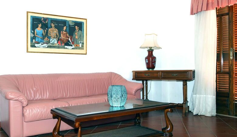 Hotel Candia House