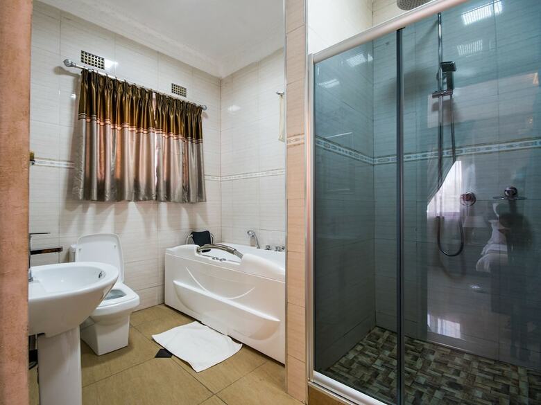 Sherbourne Hotel