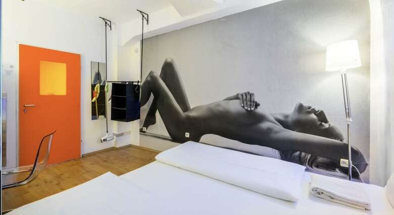 Hostal @friends By City Surfer