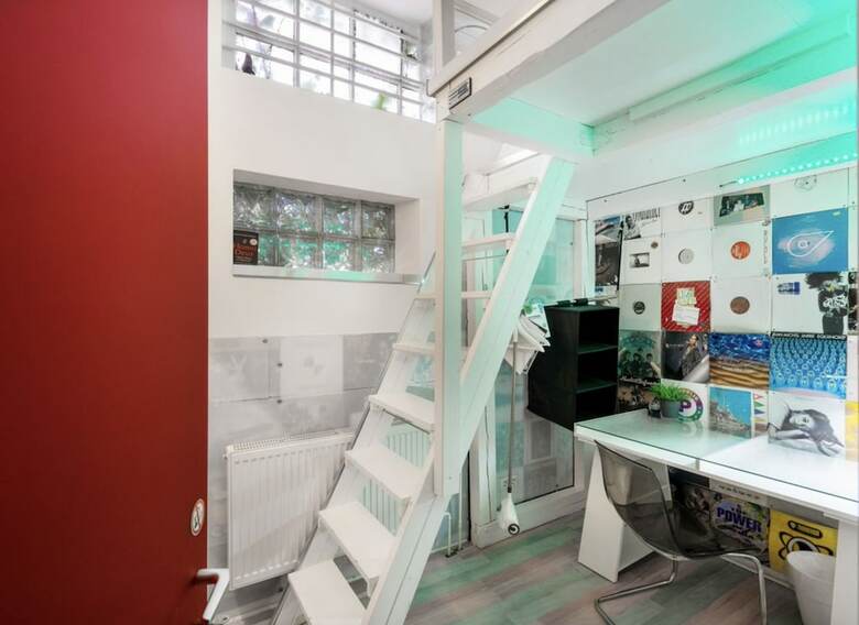 Hostal @friends By City Surfer