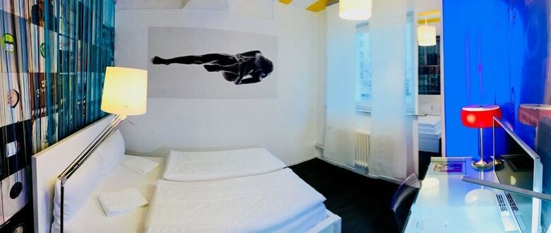 Hostal @friends By City Surfer