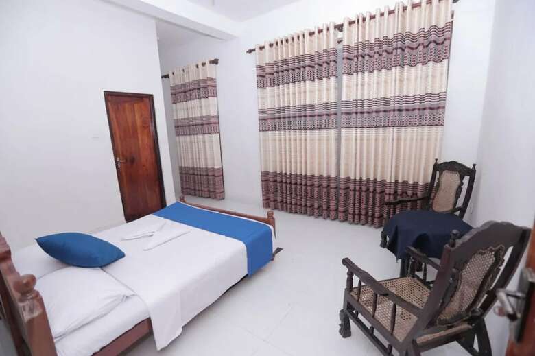 Hotel Yoho River Edge Homestay Bungalow