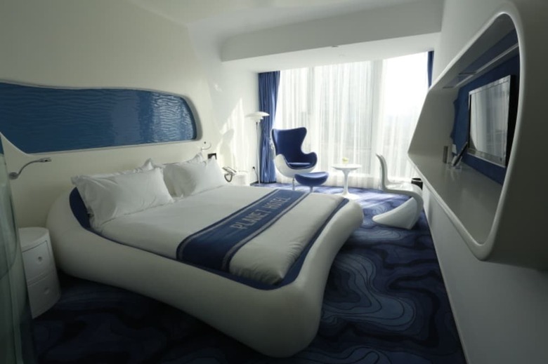 Guangzhou Planet Hotel