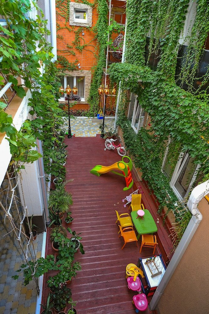 Hotel Kamelot
