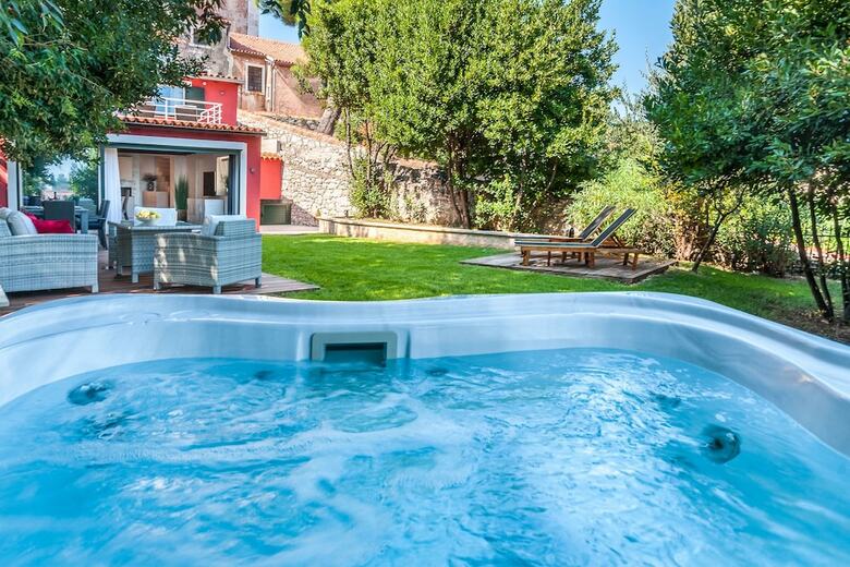 Villa Fema