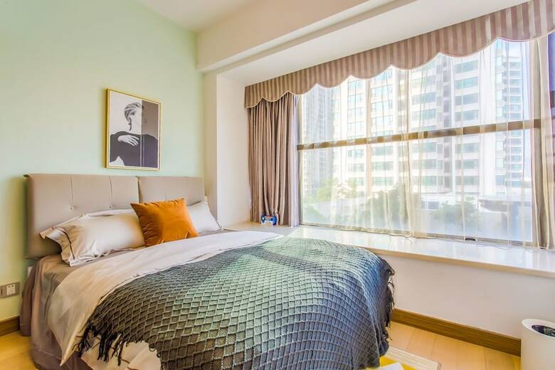 Locals Boutique Apartment Huafa Plaza 37