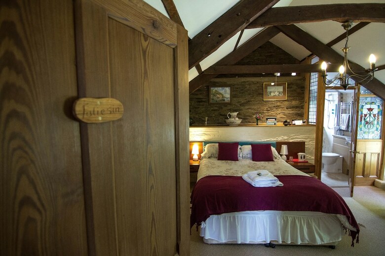 Penybanc Farm Bed And Breakfast Rooms
