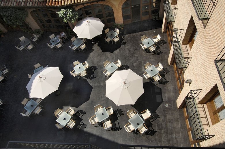 Hotel Cienbalcones
