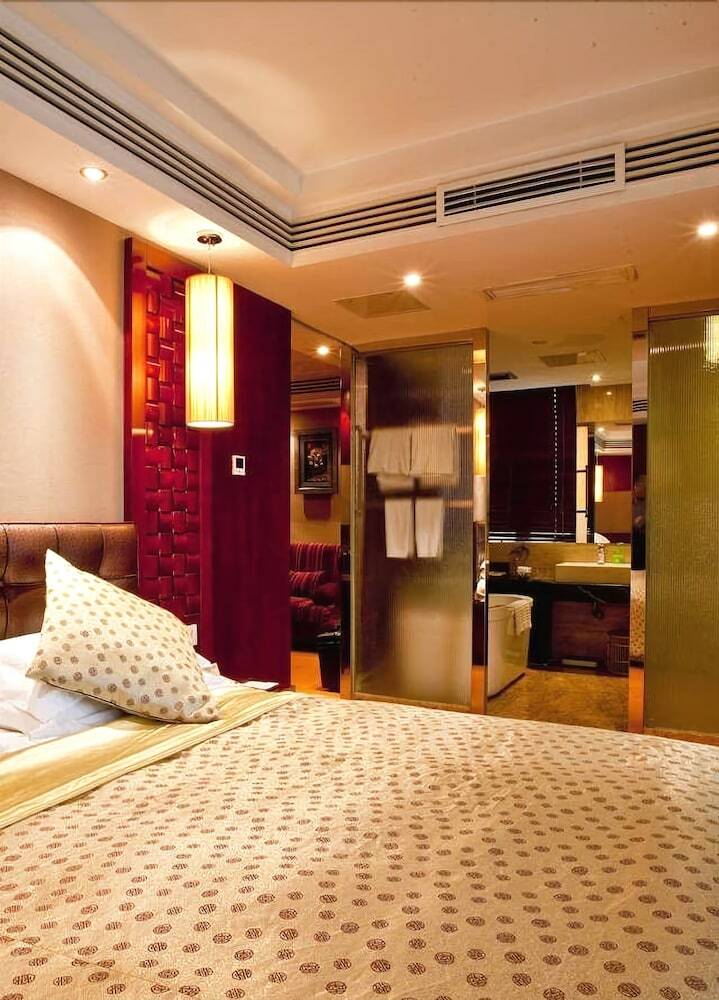 Tieliu Business Hotel