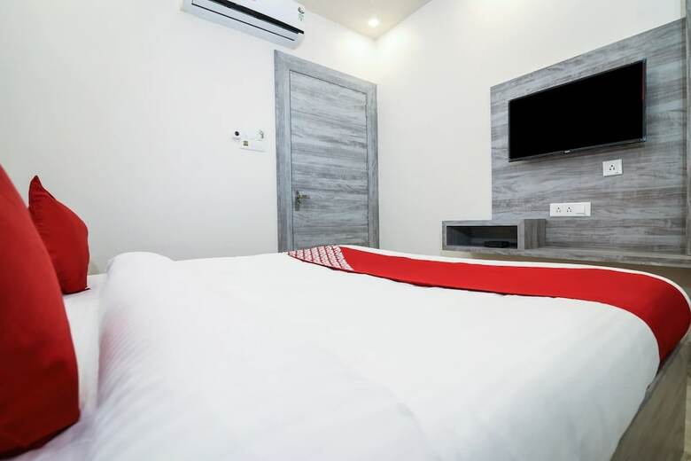 Hotel Pooja Residency