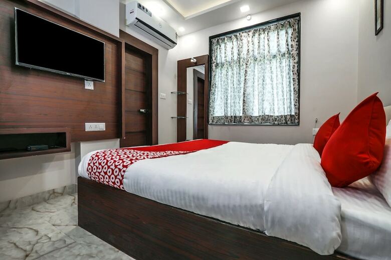 Hotel Pooja Residency