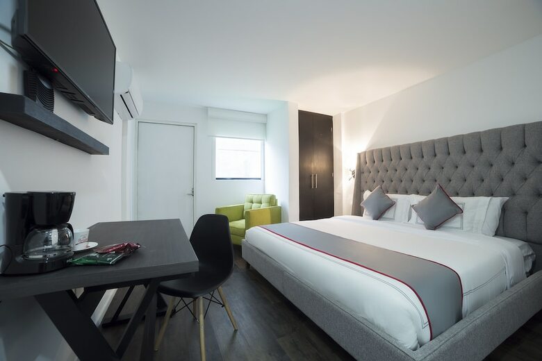 Hotel Arboleda 215