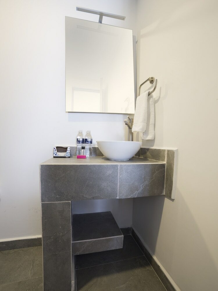 Hotel Arboleda 215