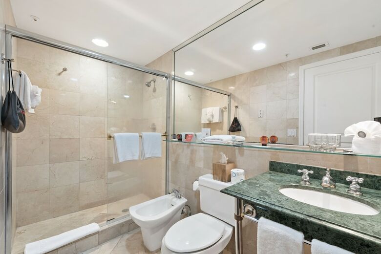 Aparthotel Bentley Residences By Sunnyside