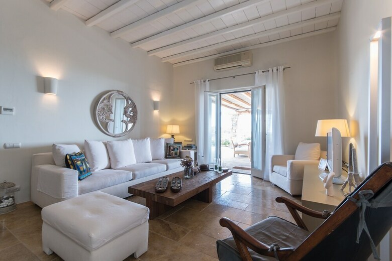 Hera Iconic Mykonian Villa