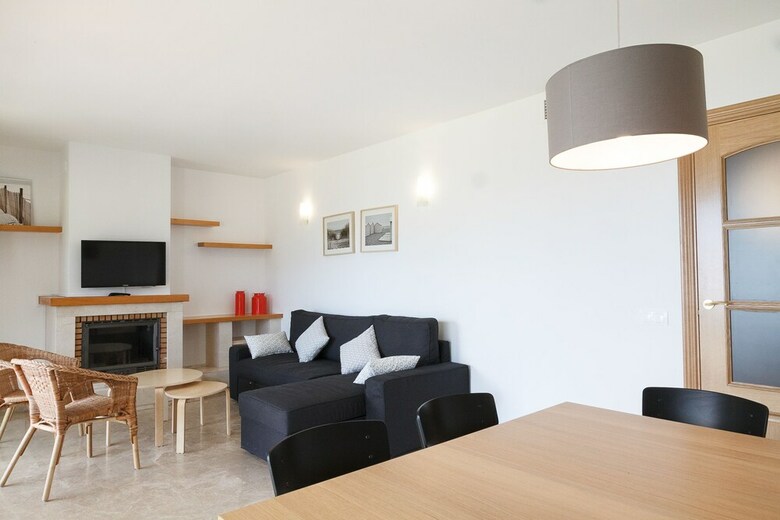 Apartamentos Uhc Arinsal Family Complex