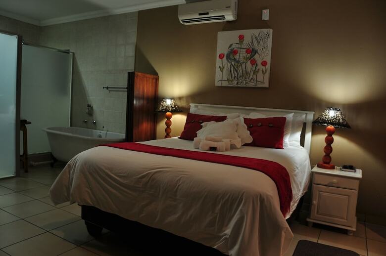 Hotel Woodpecker's Inn