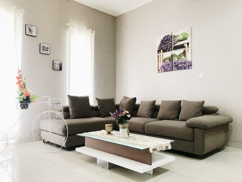 Villa Kelapa Gading House