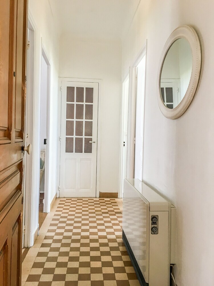 Authentic & Beautiful One Bedroom Apartment